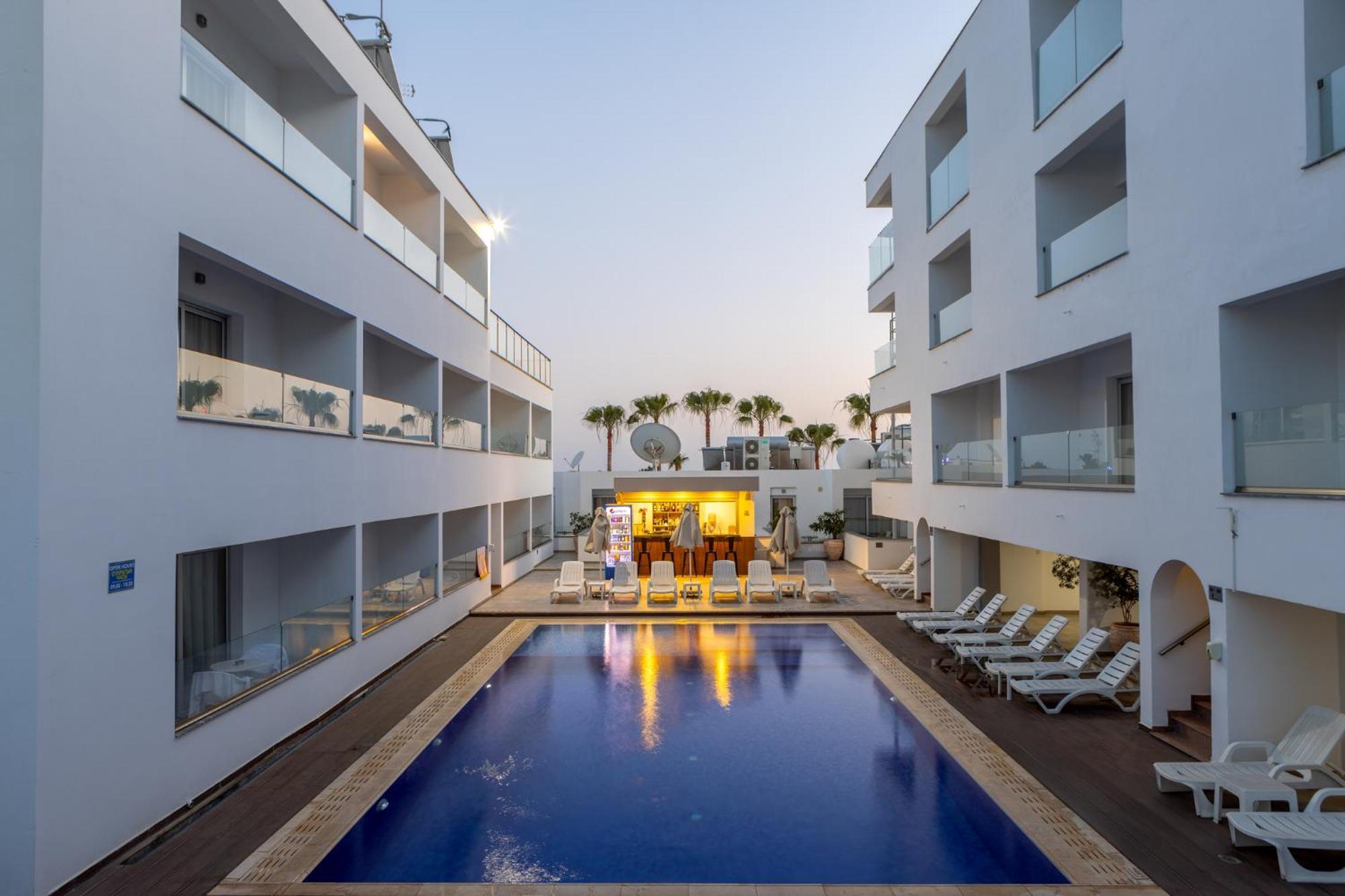 Milea Hotel Ayia Napa Exterior photo